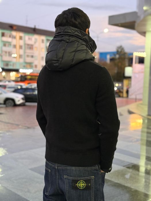 Продам куртку Moncler