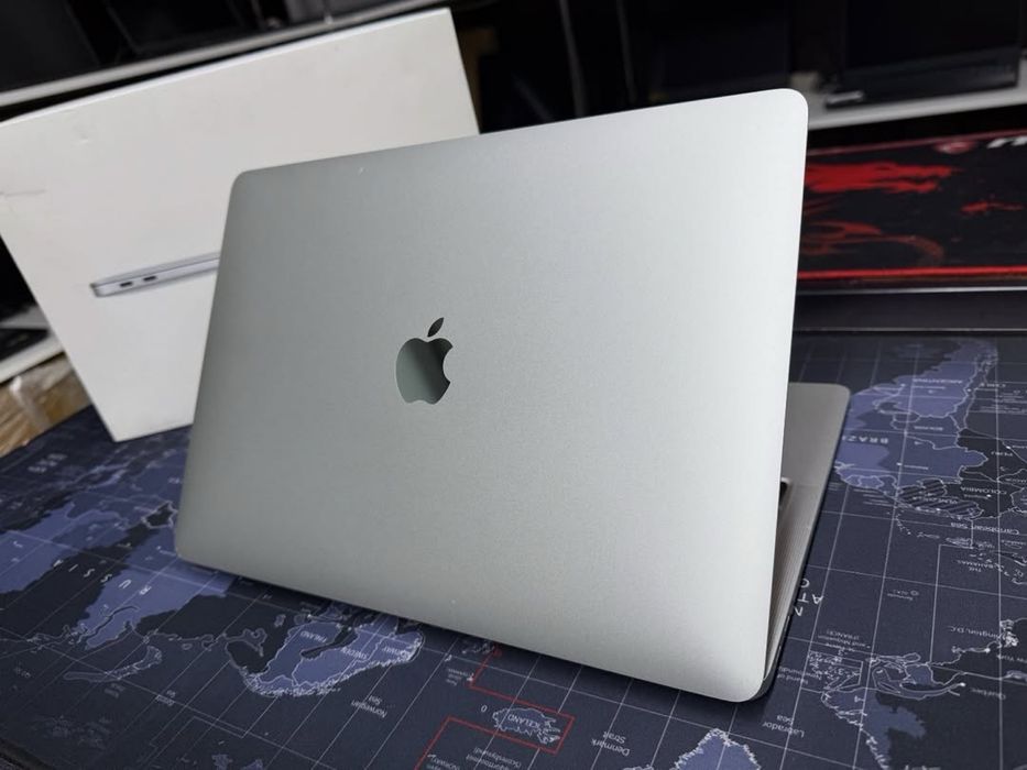 MacBook Air 13 M1 8GB/SSD256GB/141ц