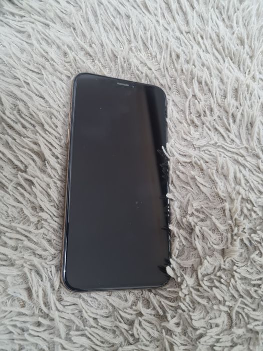 Продам Iphone XS в Отличном состоянии