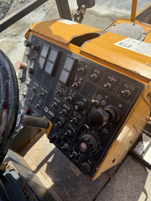 Finisor Asfalt ABG Titan 473-2