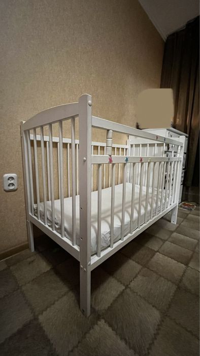 Детская кроватка