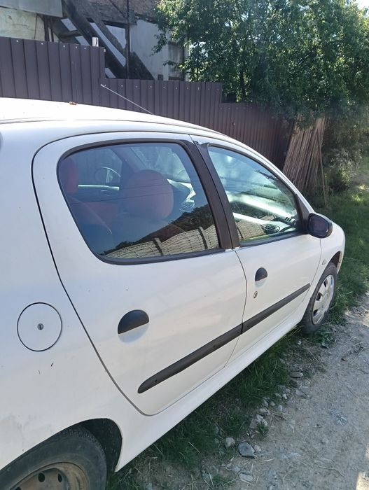 Vând Peugeot 206