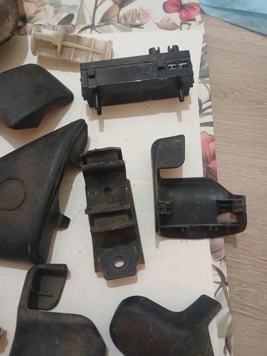 Тоета Карина Е по салону