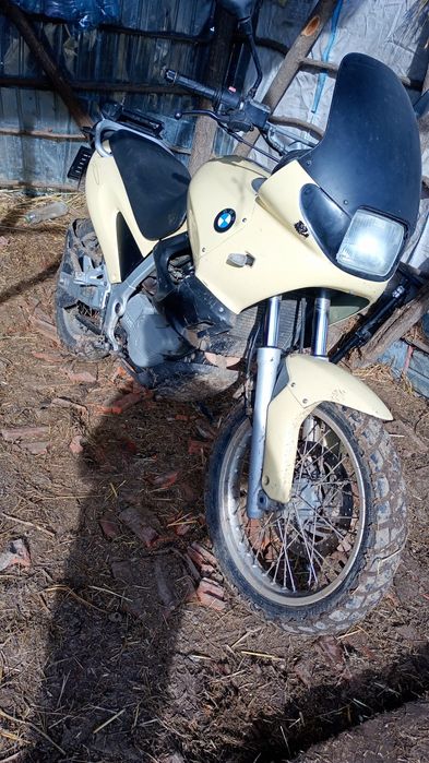 De vânzare motocicleta BMW F650!