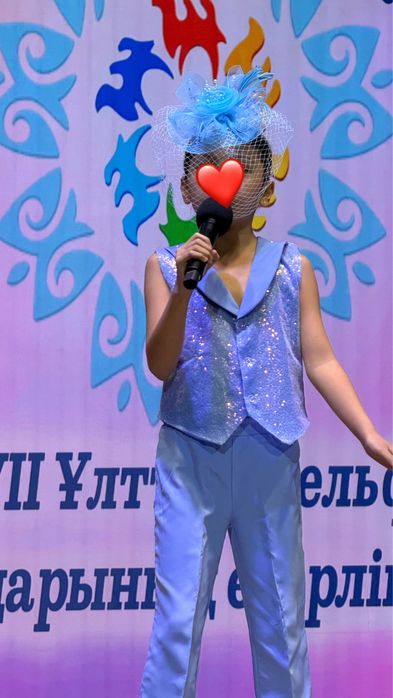 Продам нарядные детские платья