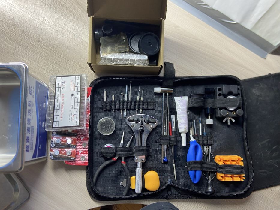 Набор для ремонта и обслуживания часов. 20.000