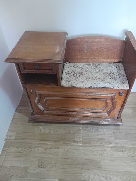 Masă pliabila de lemn și  pantofar