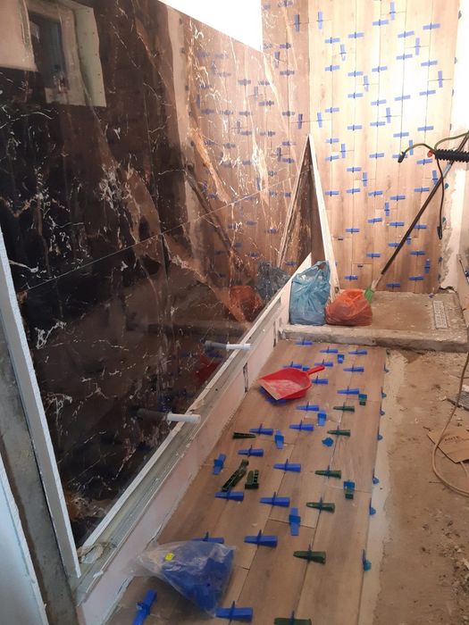 Execut lucrări de finisaje interioare