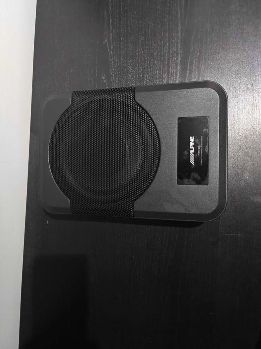 Компактен субуфер за кола Alpine PWE-S8