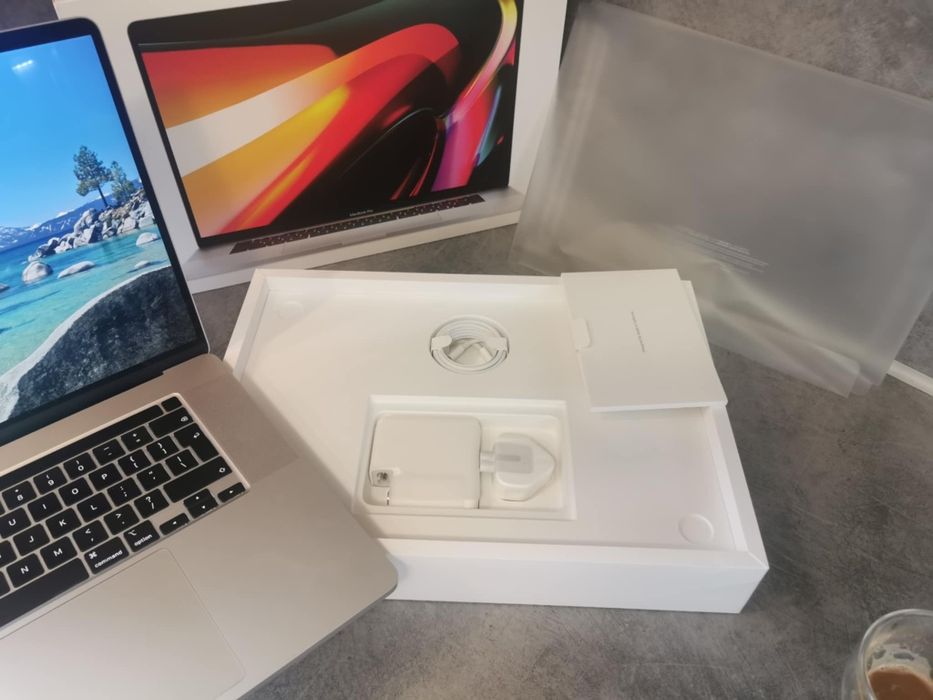 MacBook Pro 16 inch MODEL a2141