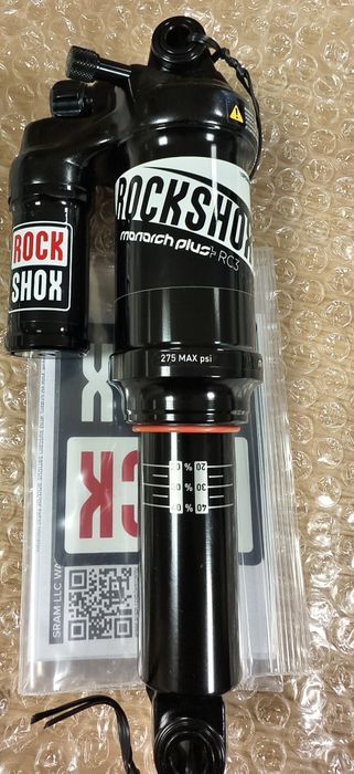 Заден амортесьор/Шок RockShox Monarch Plus RC3 DebonAir-200 x 51mm M/L