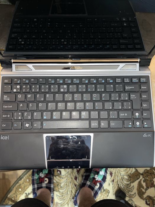 Laptop ASUS Lamborghini, editie limitata