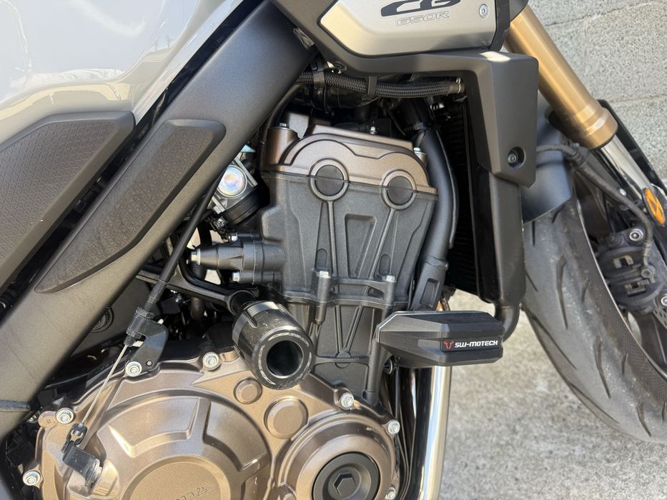 Honda CB650R 2024 - GARANTIE
