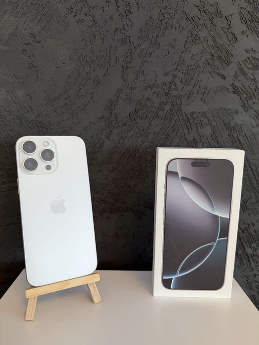 Като нов | Apple iPhone 16 Pro Max | 256 GB | White Titanium | 95% Battery Health | Физически SIM слот