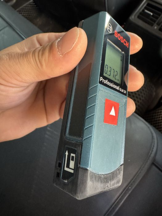 Лазерный дальномер Bosch Professional GLM 20