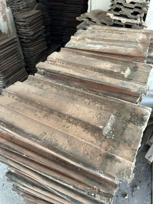 Donez tigla veche de 60 ani