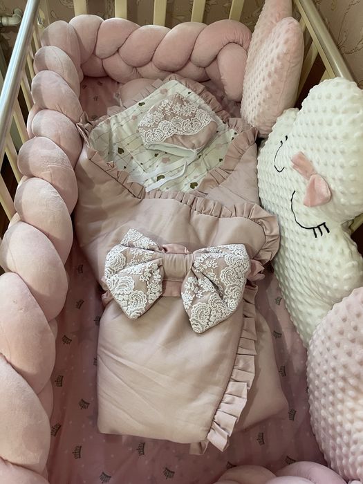 Кроватка с бортиками