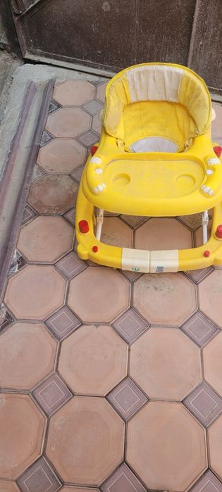 Продам ходунок детски хорошего качества