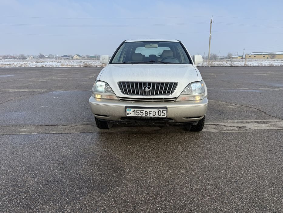 Rx300  лексуз в хорошем состоянии