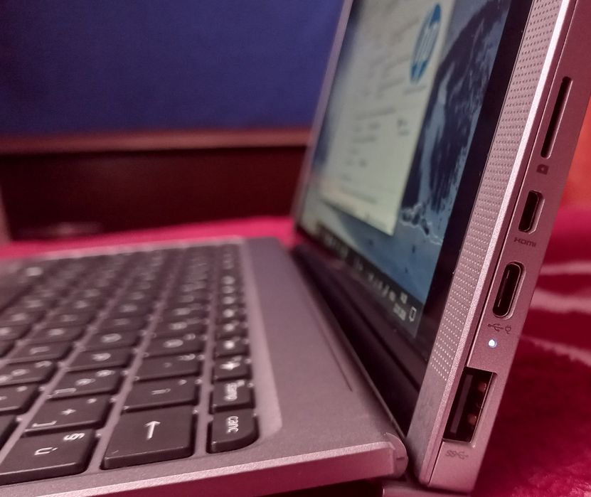 Laptop HP detașabil