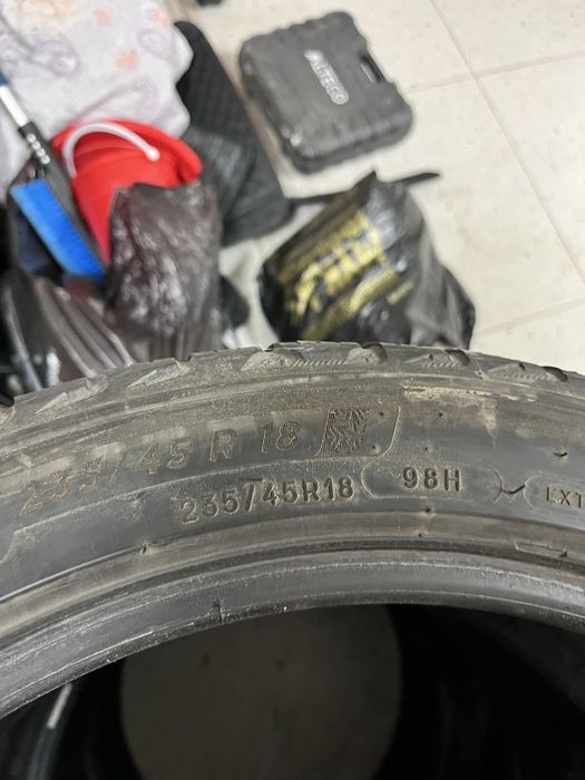 MICHELIN  шины компелк очень хорошый состояние