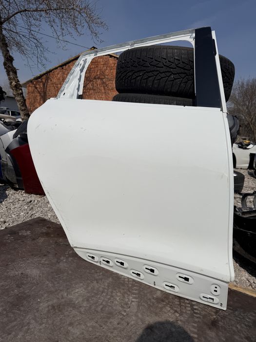 Врата Renault Clio 4 2020 год.-