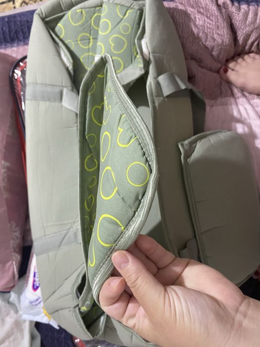 Продам переноску и кингурушка новая