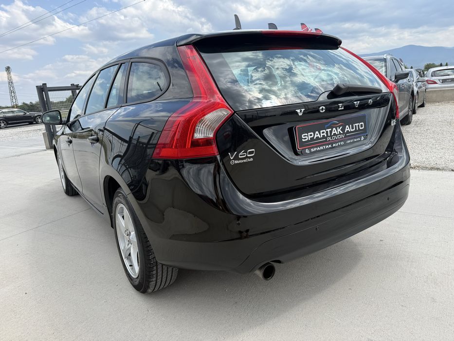 Volvo V60 1.6D* 2016г* АВТОМАТИК* 154.000КМ* СЕРВИЗНА*