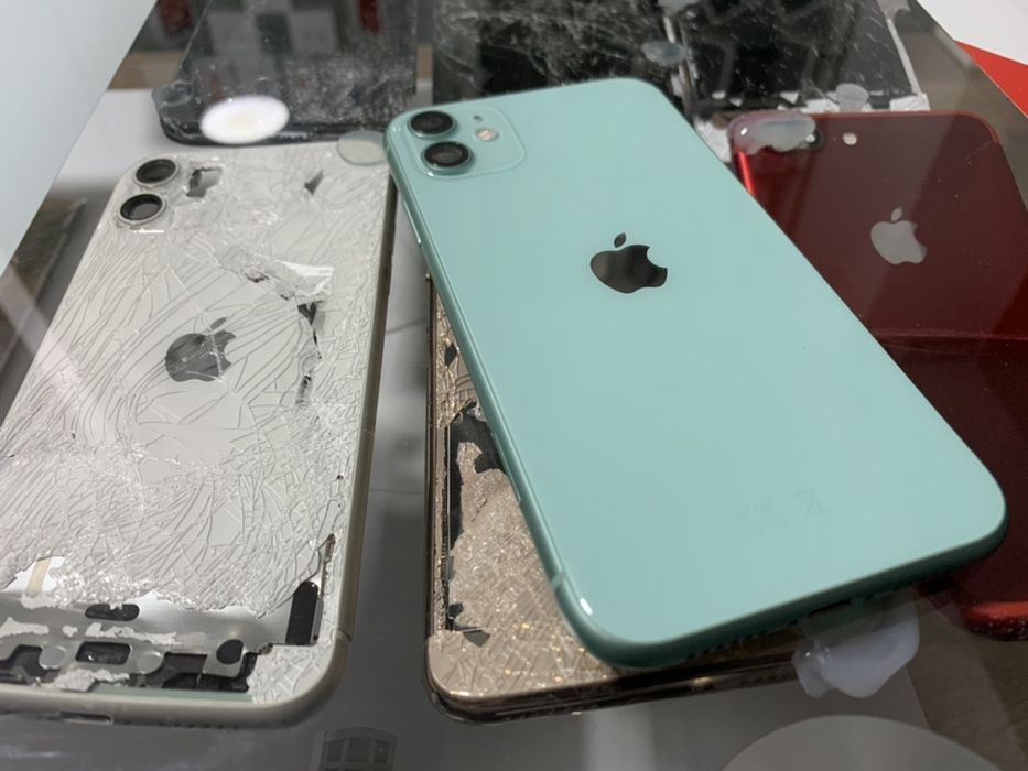 Carcasa/Spate/Capac/Display/Ecran iPhone 11 ORIGINALE !