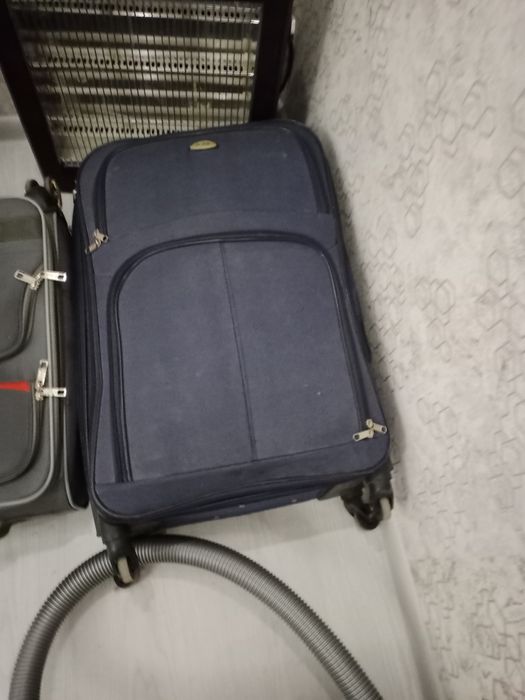 Срочно продам чемодан