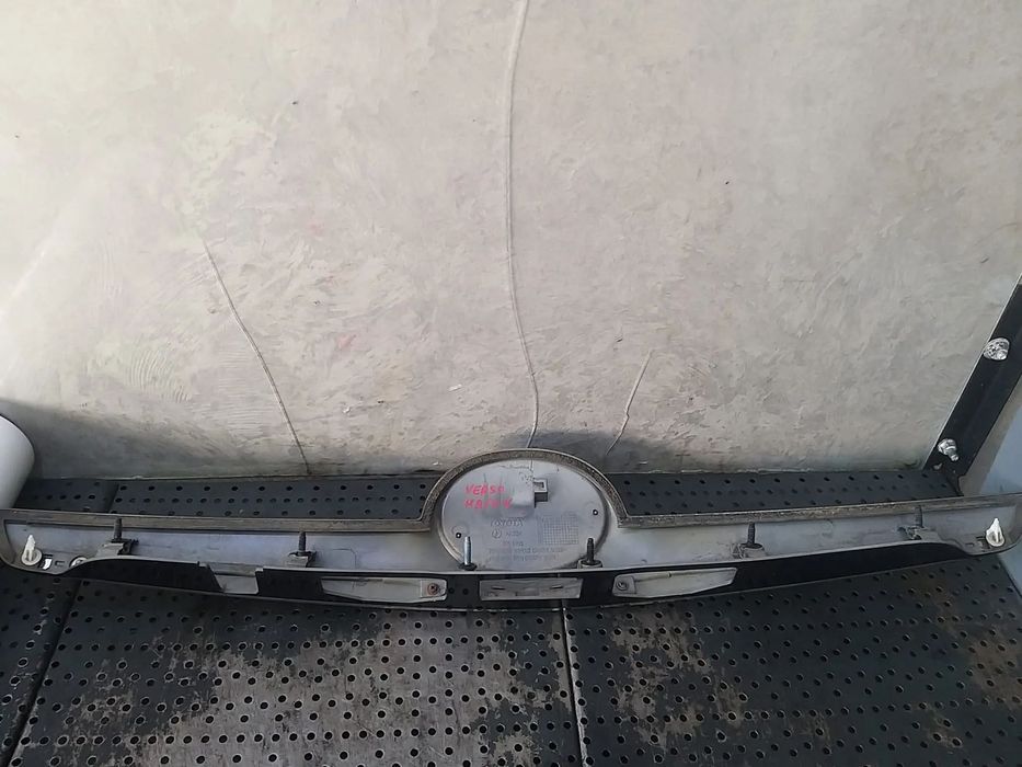 Ornament haion toyota verso r2 768110f090 768110f100