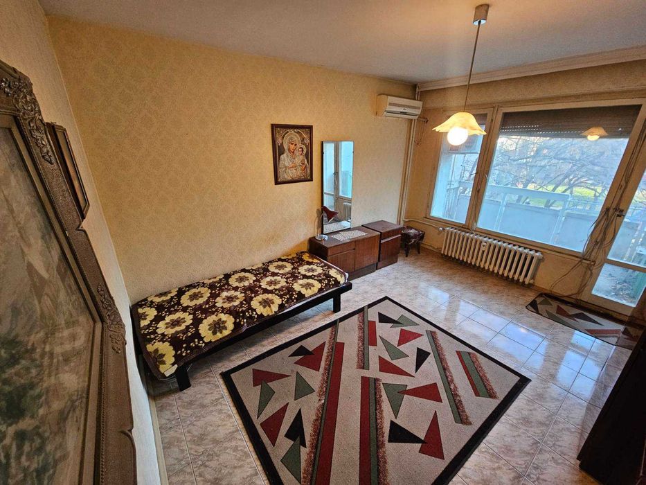 Продава се Тристаен апартамент в Русе, Възраждане - 100 кв.м за 1099 €/кв.м - Снимка #4