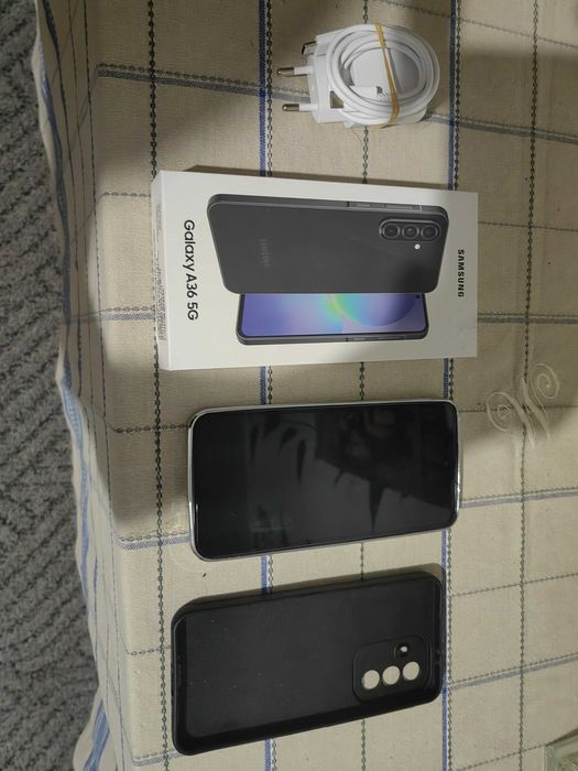 Продавам заключен от оператор samsung a36