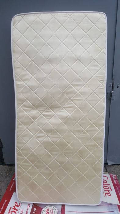 Продам матрас односпальный