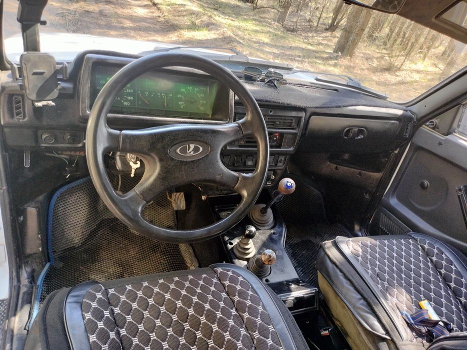 Нива легенда 2121