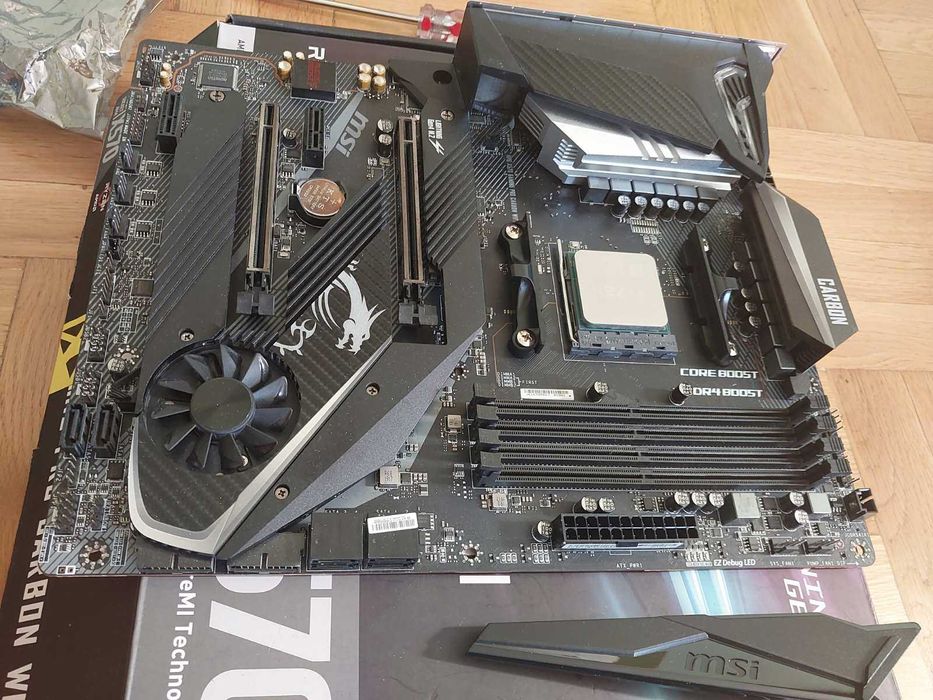 AMD Ryzen 9 5900X + MSI X570 Gaming Pro Carbon Wi-Fi