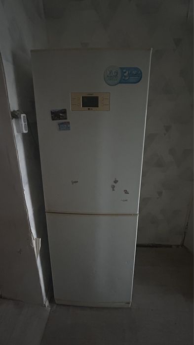 Продам холодильник