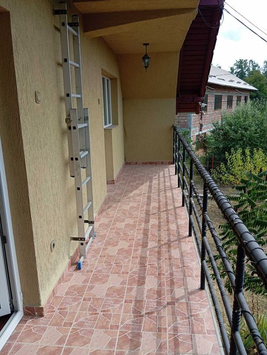 Casă + anexă gospodărească + teren Curtea de Argeș