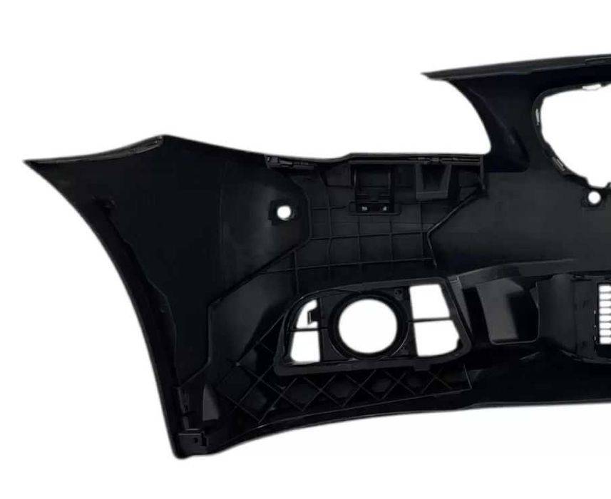 Предна M-Tech дизайн броня БМВ BMW 2014+ F10 / F11 с отвори парктроник