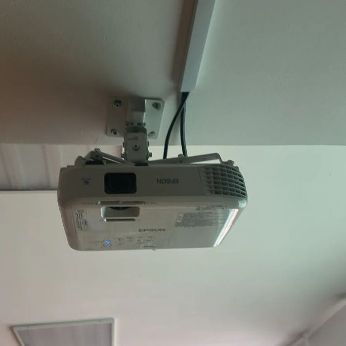 Помогу подобрать проектор под ваши задачи