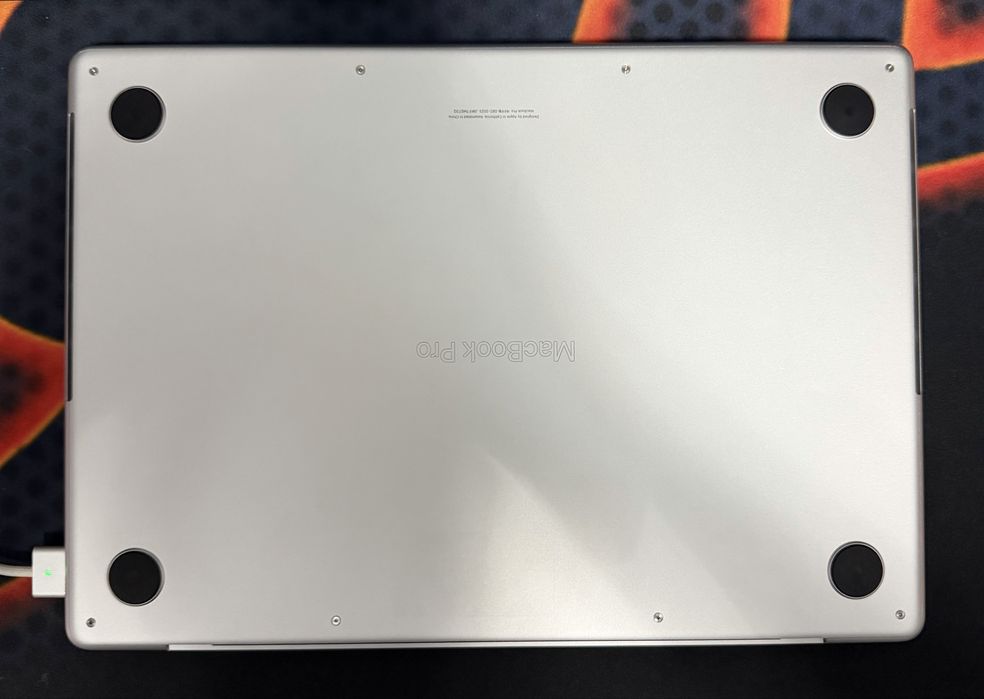 Apple MacBook Pro M3 8Gb RAM 1TB SSD Емкость 100% Циклов 85