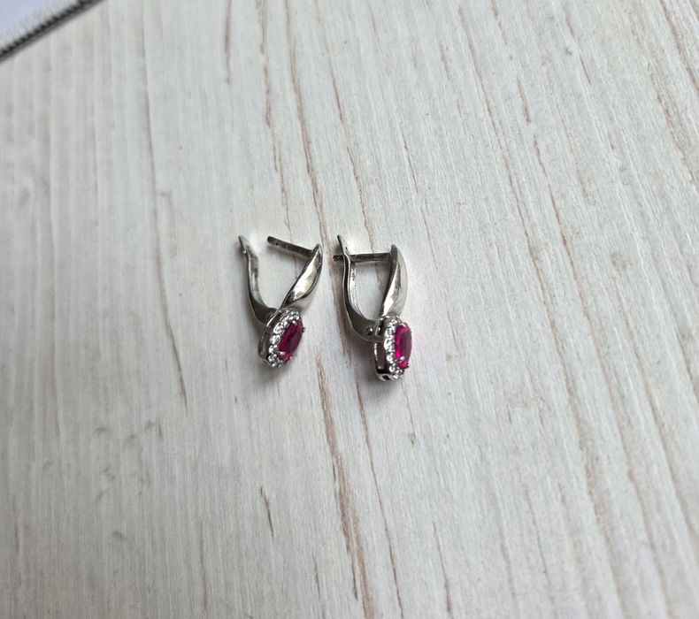 Серьги продам серебро