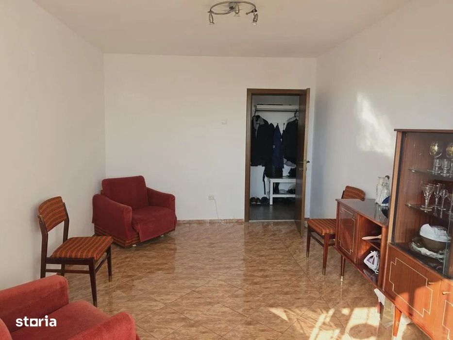 Vand apartament 3 camere in Astra zona complex Orizont 3000