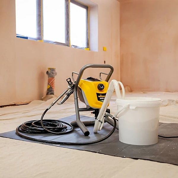 Zugrav/ Vopsea lavabila cu pompa Airless sau trafalet