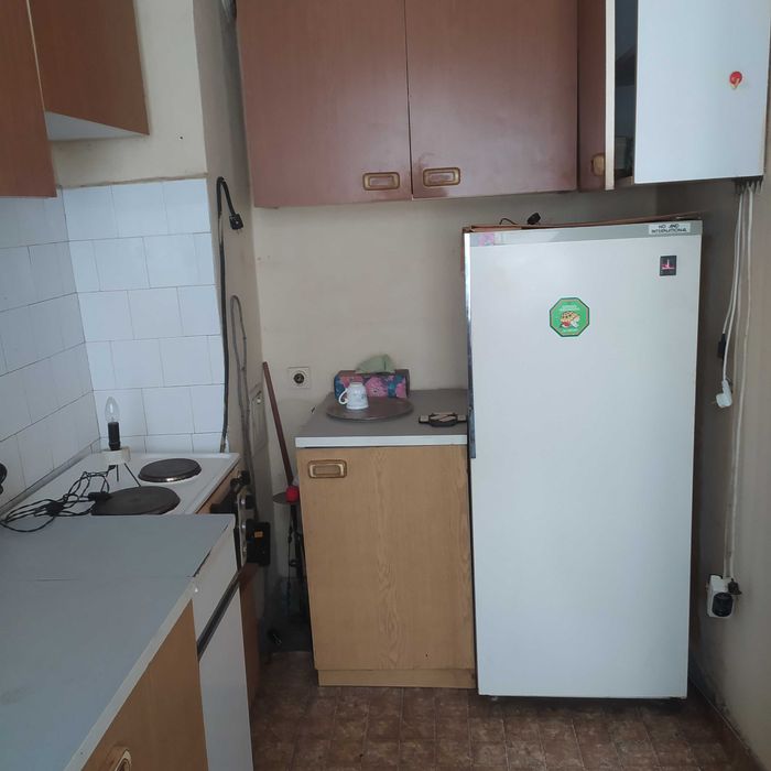Продава се Тристаен апартамент в Плевен, Идеален център - 83 кв.м за 1446 €/кв.м - Снимка #2