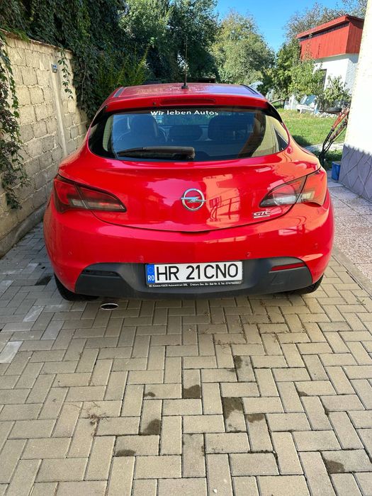 Opel astra GTC 2012