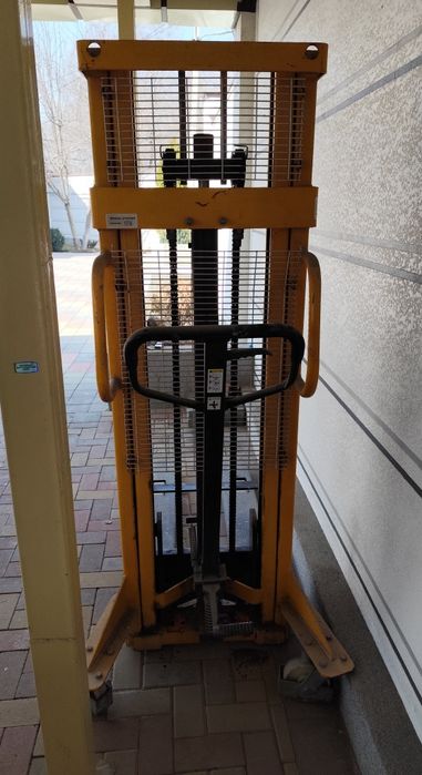 Продам Штабелер ручной