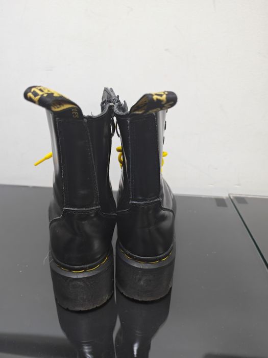 Dr. Martens Jason III