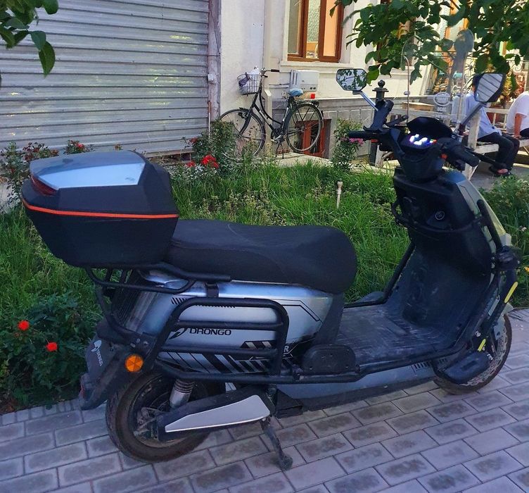 Skuter Drongo super