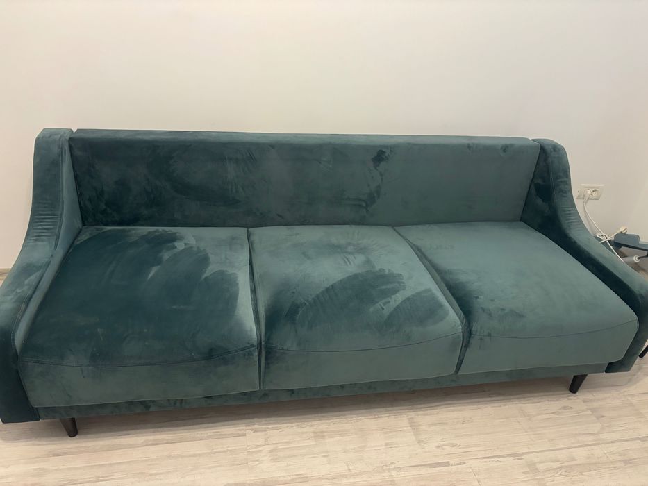 Canapea din catifea - stare impecabilă